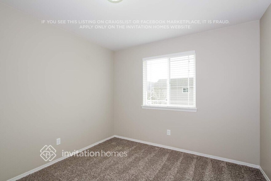 Building Photo - 205 Phoenix Ave SW