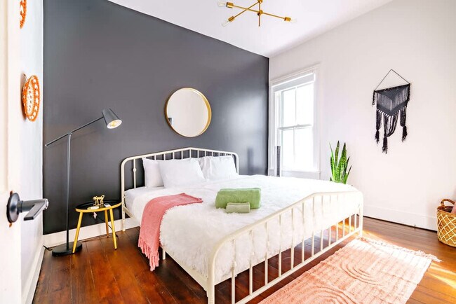 Building Photo - 241 W Water St