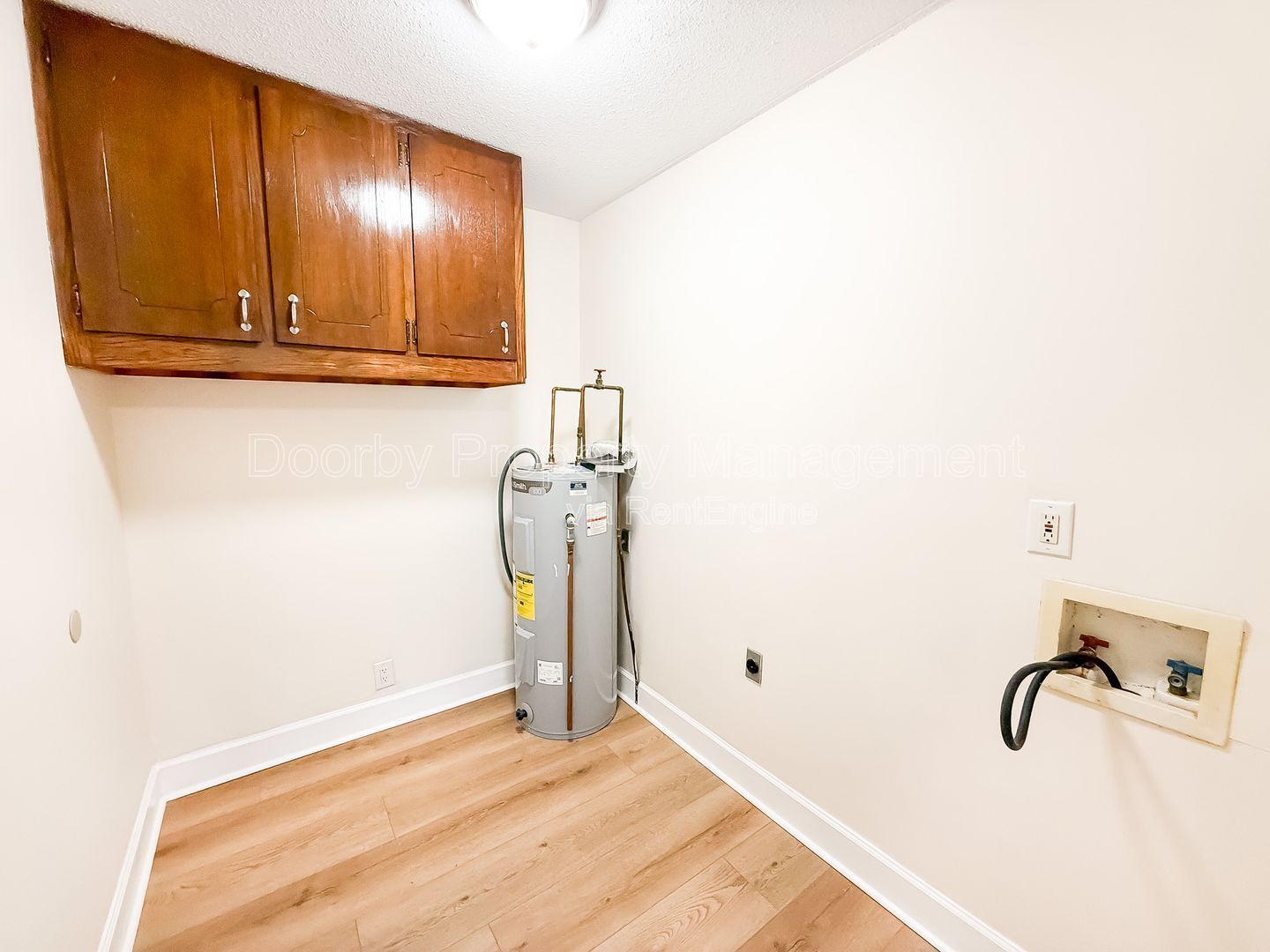 Building Photo - 7490 Austin Dr