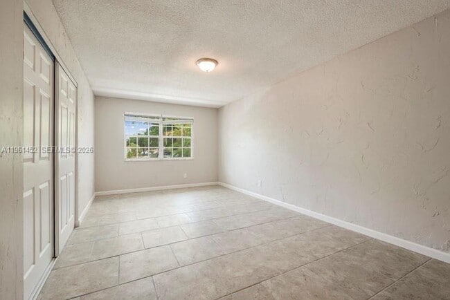 Building Photo - 8881 SW 21st St