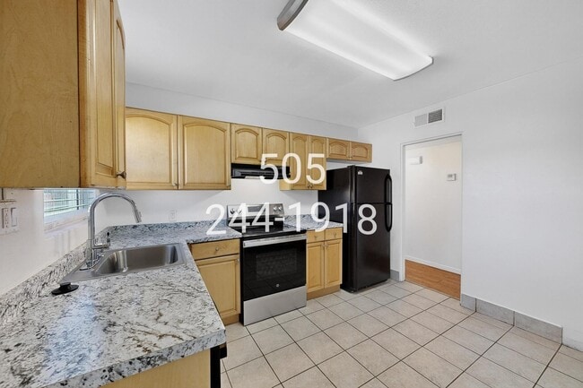 Building Photo - 8503 Menaul Blvd NE