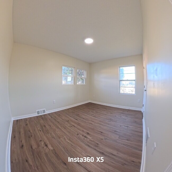 Building Photo - 6165 E Boston St