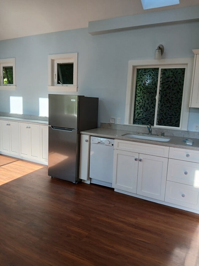 great room - 1810 Stearns Dr