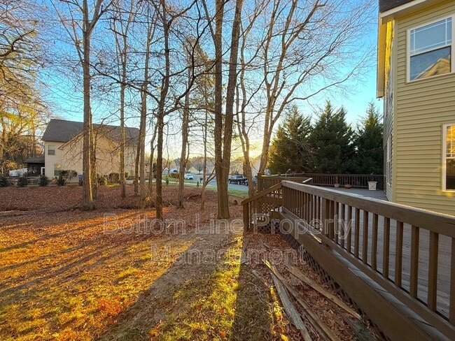 Building Photo - 5200 Craftsman Ridge Dr