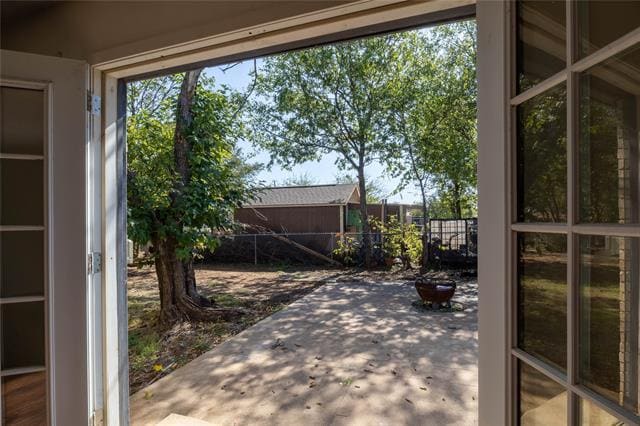 Building Photo - 611 Crestview Dr