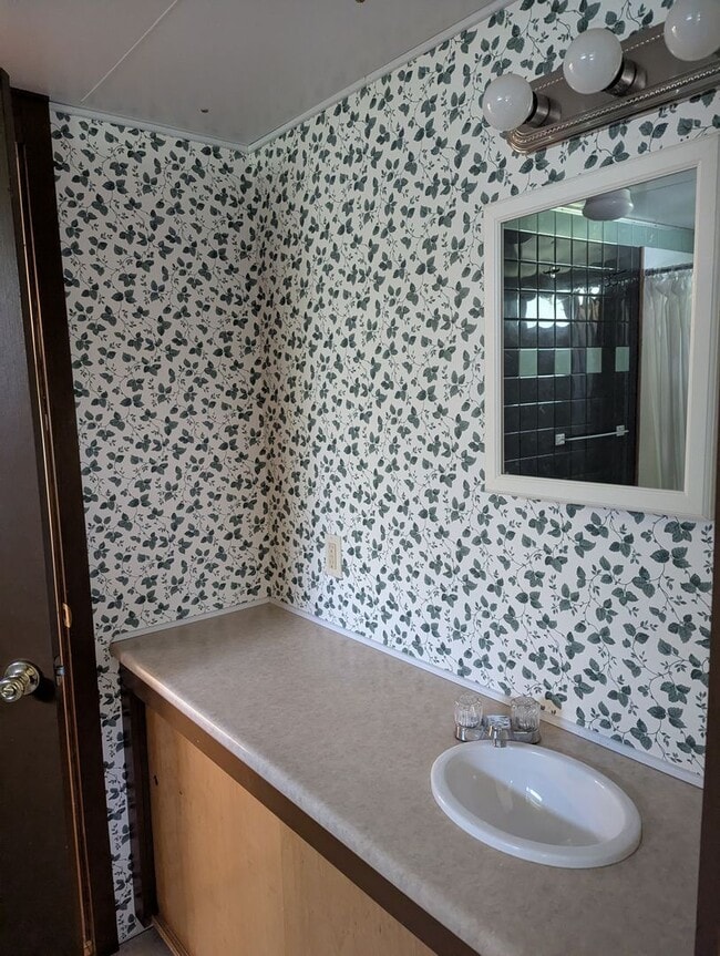 Building Photo - NIce Quiet Place at end of the road