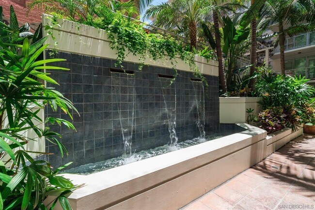 Building Photo - 1431 Pacific Hwy