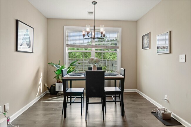 Building Photo - 1278 Magnum Dr