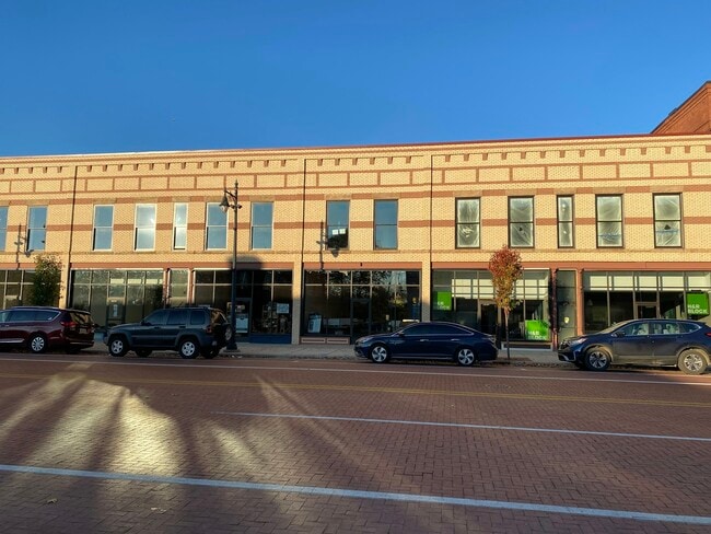 Building Photo - 408 S Superior St