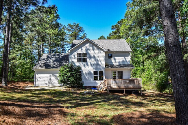 Building Photo - 66 Forest Pond Rd