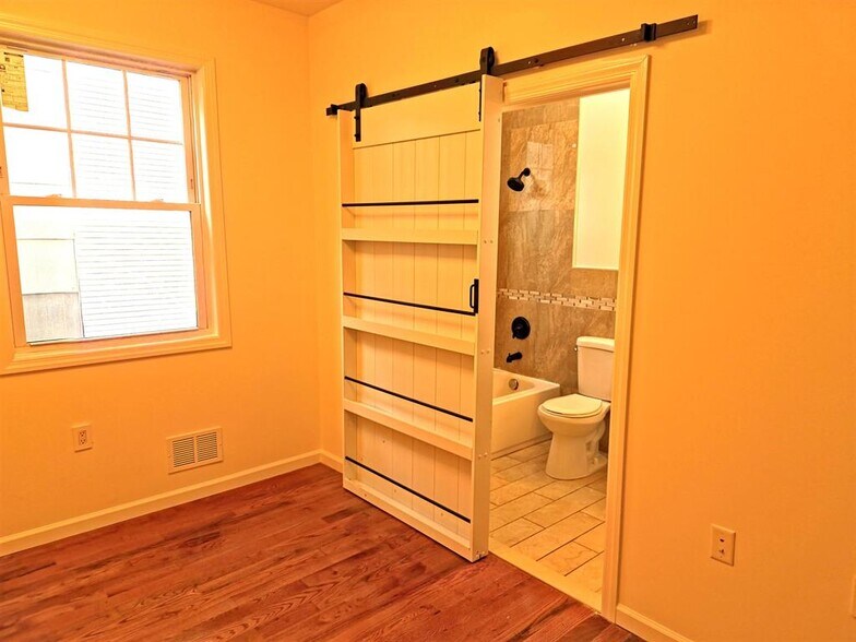 Bedroom - 189 Terrace Ave