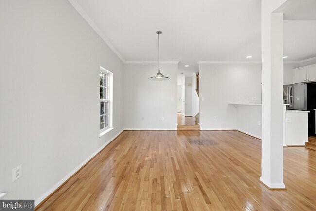 Building Photo - 45805 Marlane Terrace
