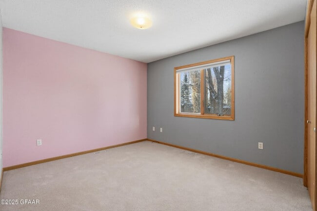 Building Photo - 5191 W Lanark Dr