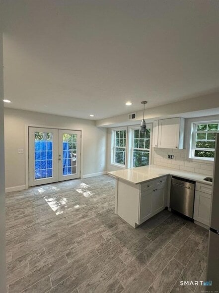 Building Photo - 1083 Whalley Ave