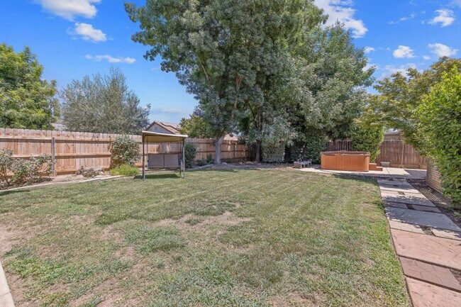Building Photo - 6124 W Delaware Ct