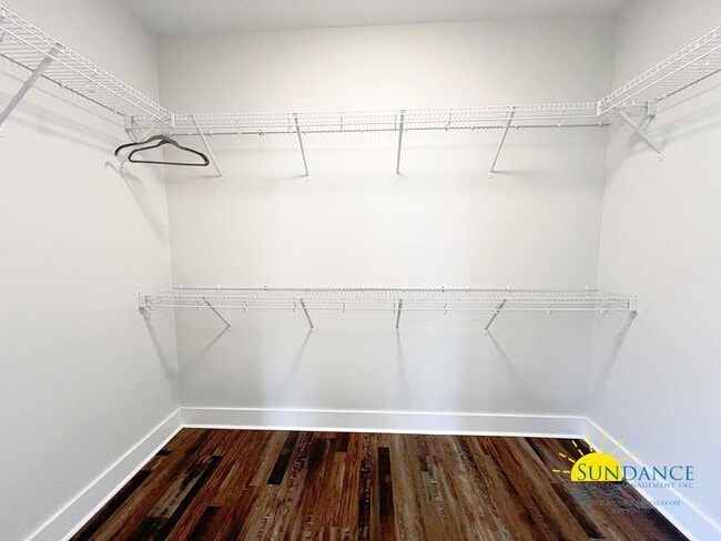 Building Photo - Stunning 3 Bedroom Home in North Crestview!