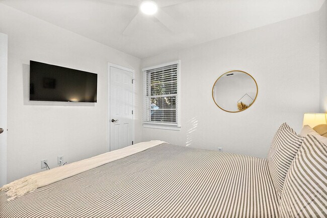 Building Photo - 116 San Marco Ave