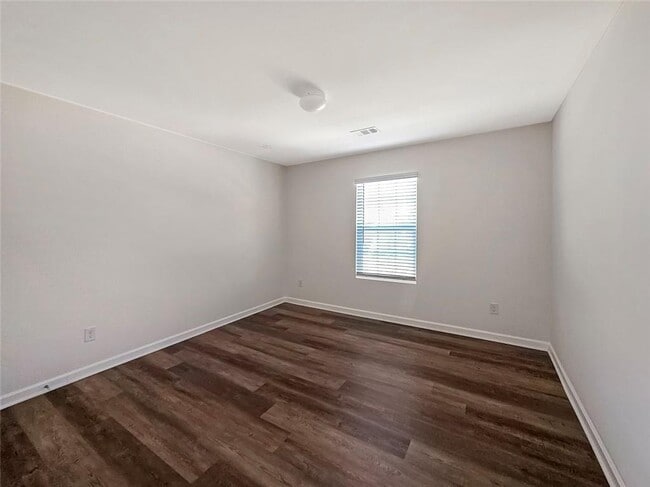 Building Photo - 6869 Lake Overlook Ln