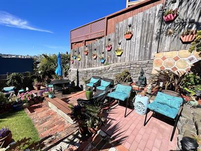 Primary Photo - Beautiful 2 Bedroom 1 Bathroom with backya...
