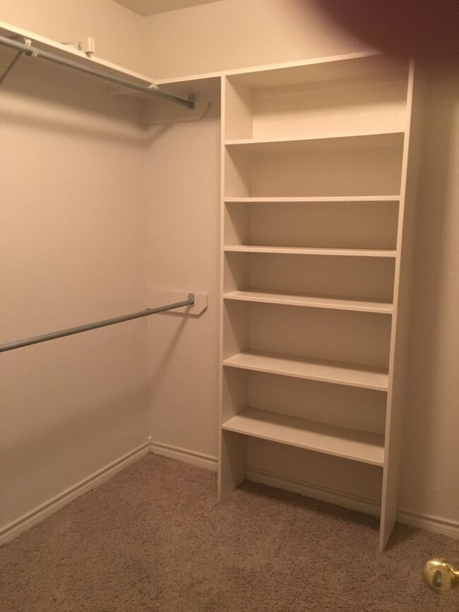 Building Photo - 2012 Seabiscuit