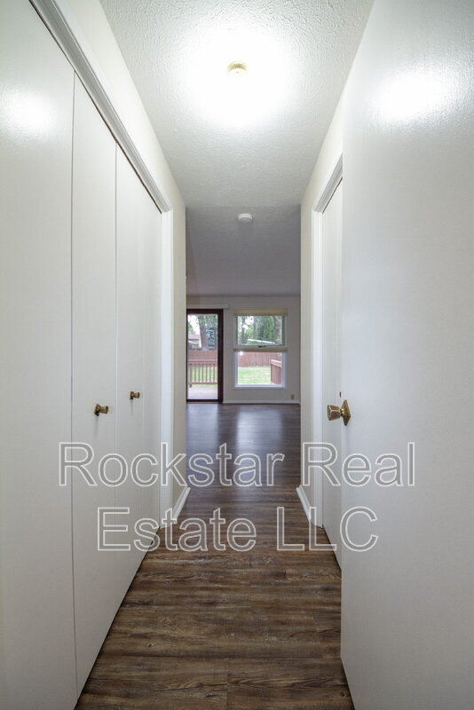 Building Photo - 12125 N Normandie St