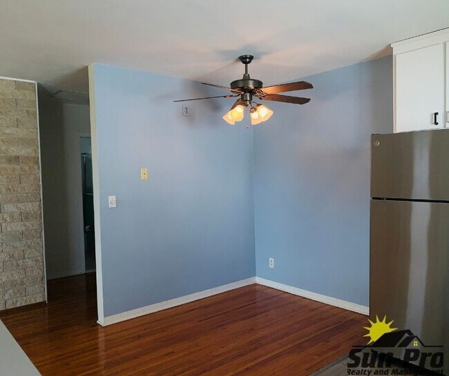 Building Photo - 227 Ponce De Leon Dr