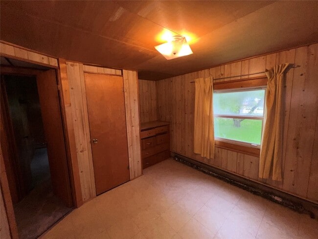 Building Photo - 26518 PA-267