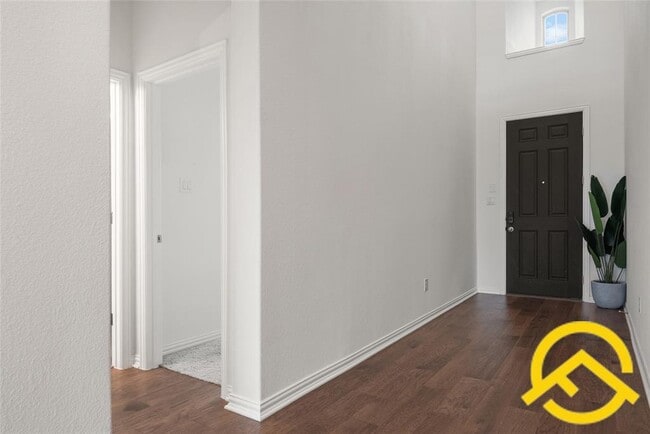 Building Photo - 671 Durian Lp