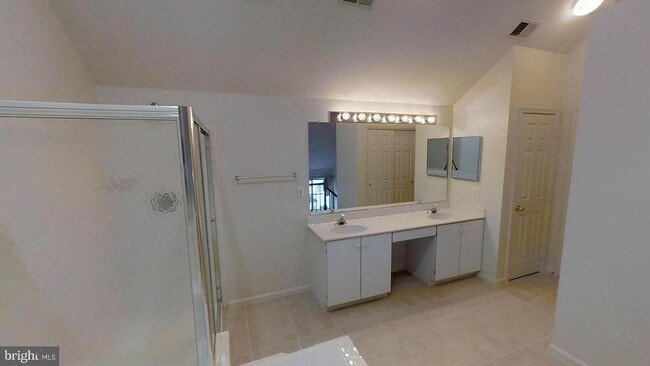 Building Photo - 2503 James Monroe Cir