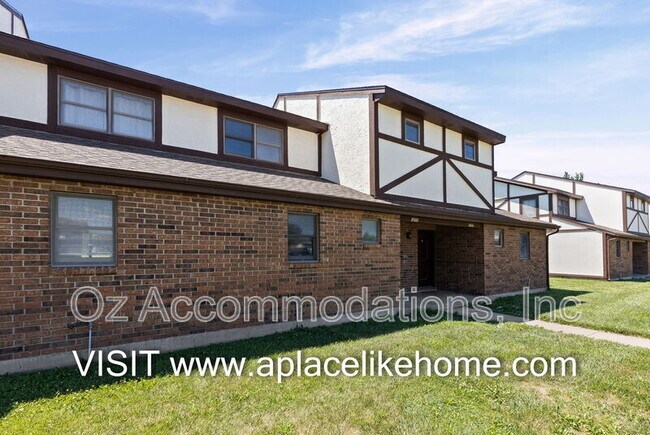 Building Photo - 1105 Jeff Cir
