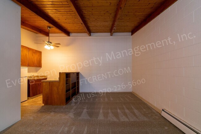 Building Photo - 701 Parker St