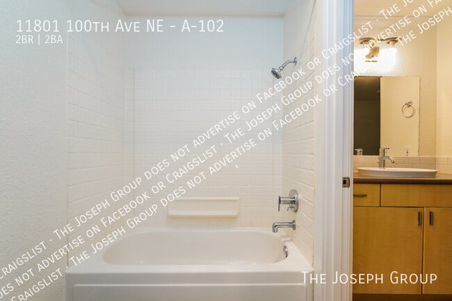 Building Photo - 11801 100th Ave NE