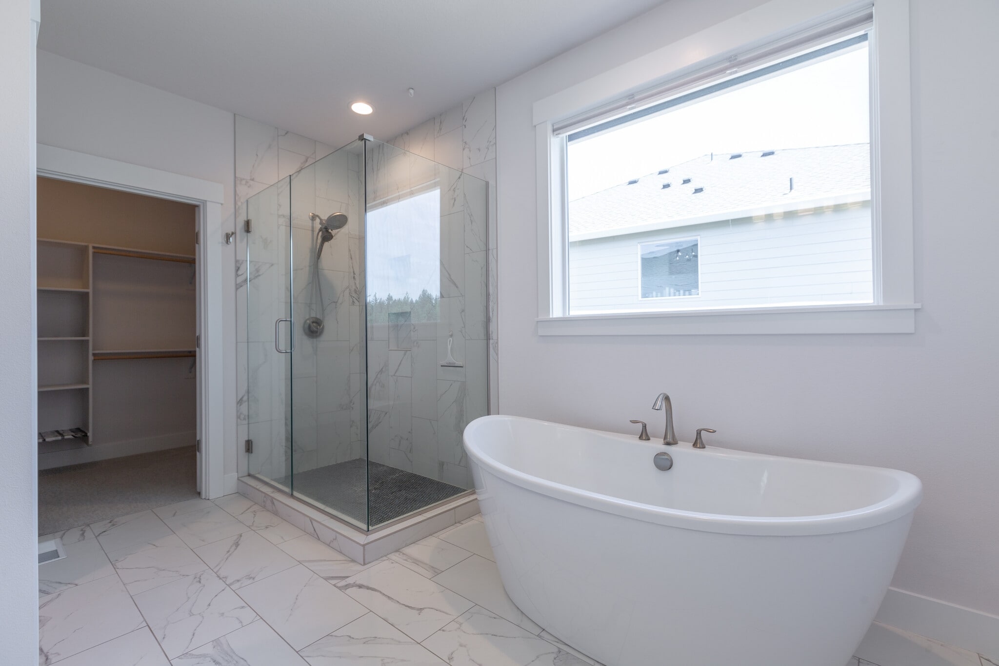 Primary Bathroom - 3352 NE Spruce Dr