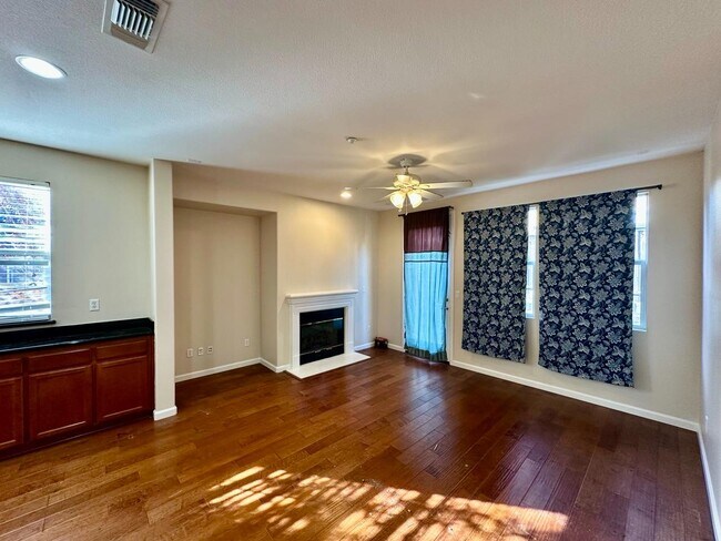 Building Photo - 1357 Trailside Ln