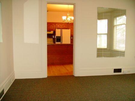 Building Photo - 266 E 8th St