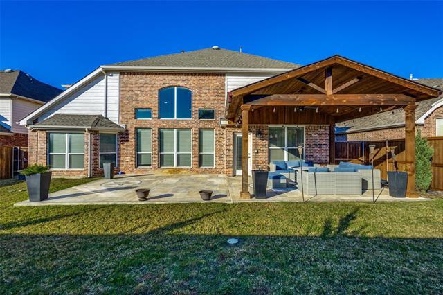 Building Photo - 8901 Brook Hollow Dr