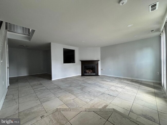Building Photo - 7527 Belle Grae Dr
