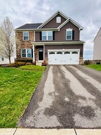 Building Photo - Beautiful Family Home in South Fayette!