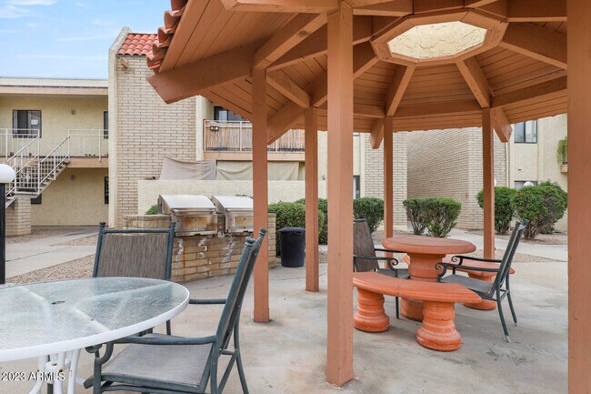 Building Photo - 16635 N Cave Creek Rd