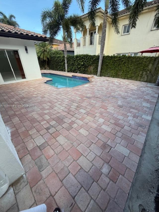 Building Photo - 15564 SW 12th Terrace