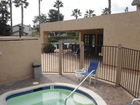 Building Photo - La Jolla 2bed 1 bath 1car garage, big deck!