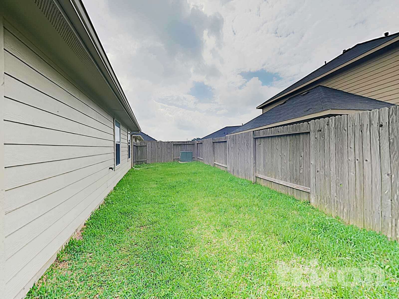Building Photo - 21427 Wilona Way