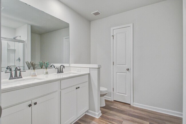 Building Photo - Beautiful Four Bedroom Home in Nexton