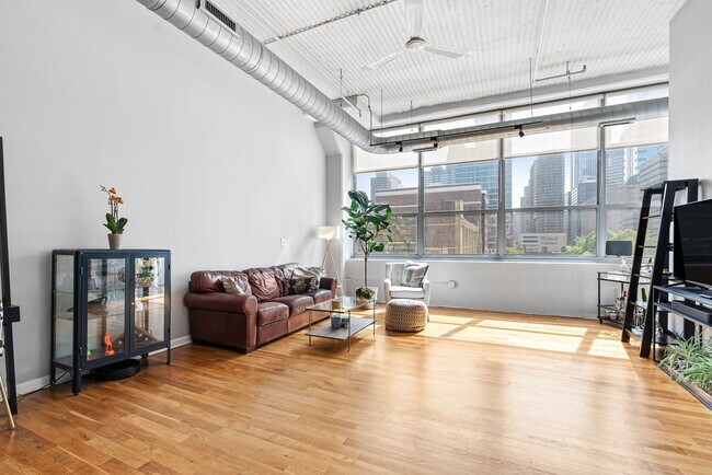 Building Photo - 2200 Arch St