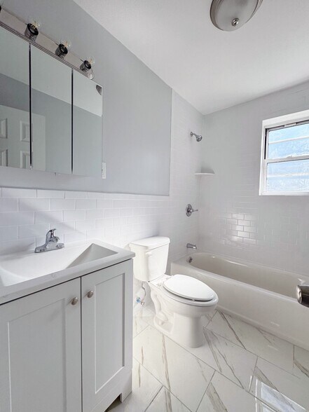 Building Photo - Meadowbrook Garden Apartments