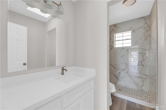 Building Photo - 26 Tiquisate Ave