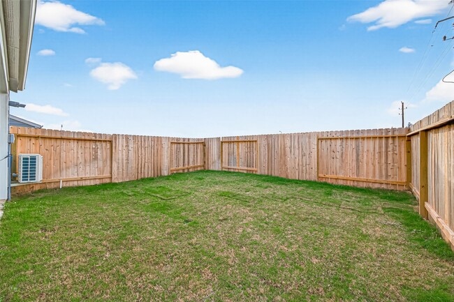 Building Photo - 3506 Blue Mockingbird St