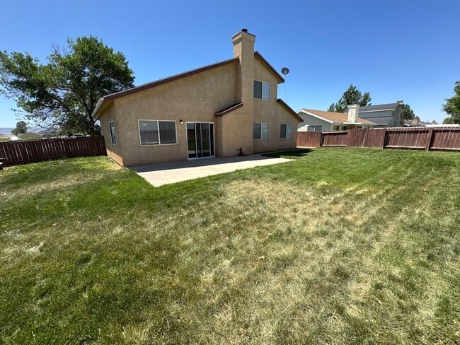 Building Photo - 4 Bedroom - 2 bath - Single Family Home in a Great Location!