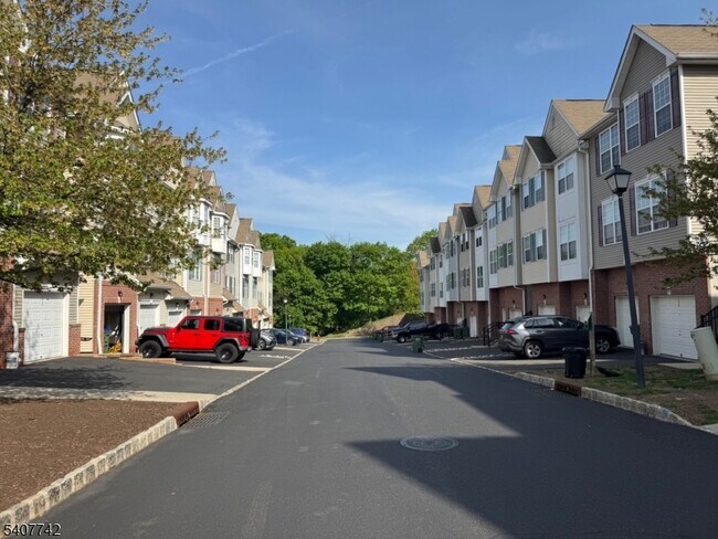 Building Photo - 119 Conover Terrace