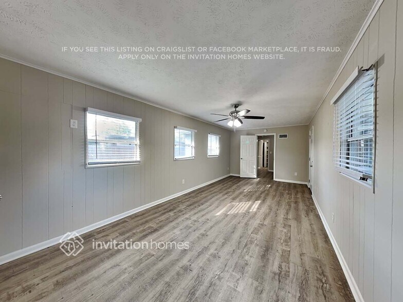 Building Photo - 7628 Elvia Dr